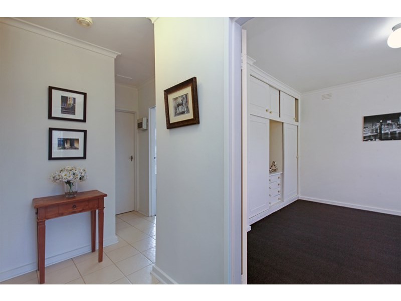 13/9 Seaver Grove, Reservoir VIC 3073