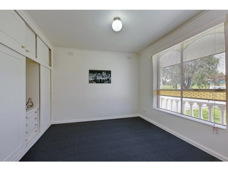 13/9 Seaver Grove, Reservoir VIC 3073