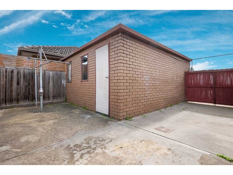 13/9 Seaver Grove, Reservoir VIC 3073
