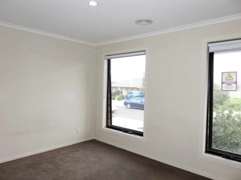 13 Beresford Road, Wollert VIC 3750