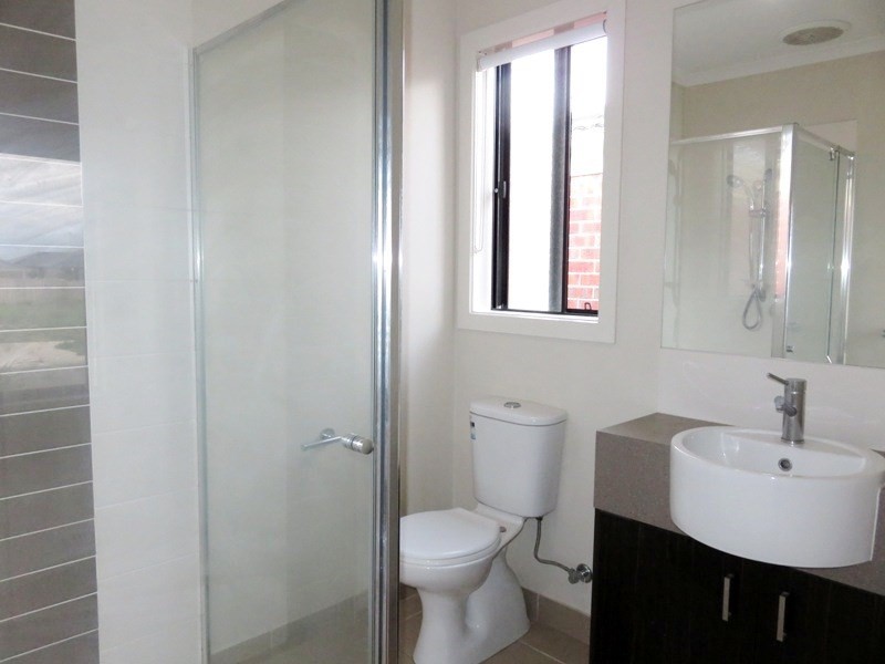 13 Beresford Road, Wollert VIC 3750