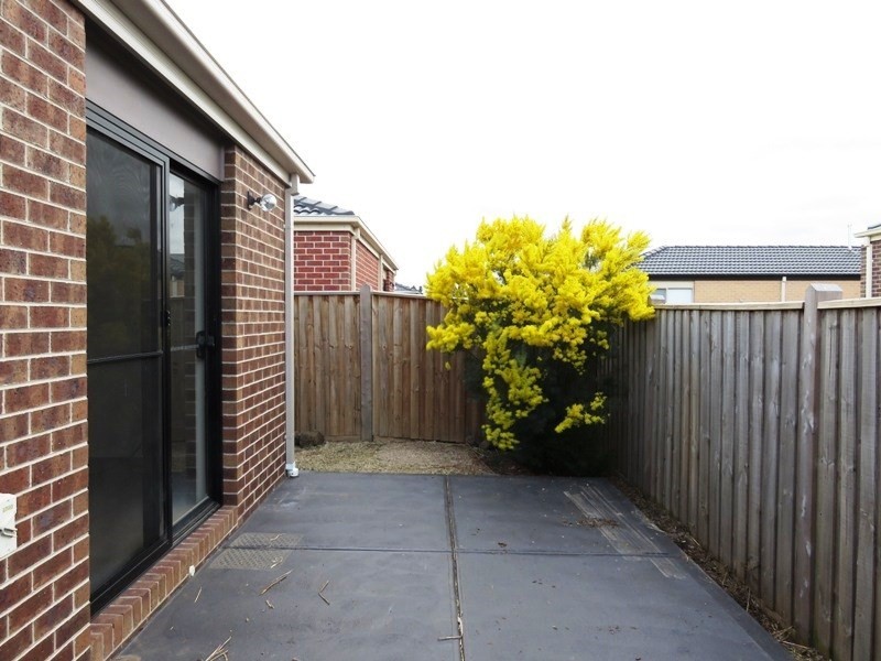 13 Beresford Road, Wollert VIC 3750