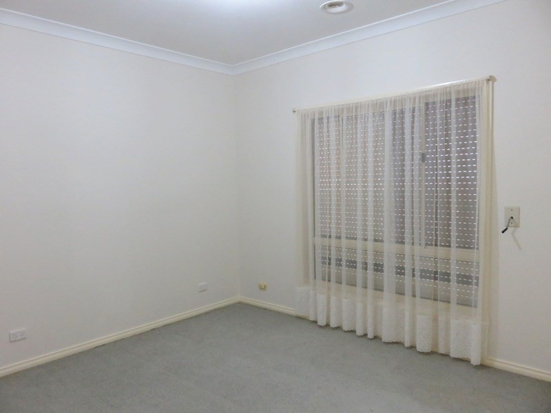 1/45 Grand Parade, Epping VIC 3076