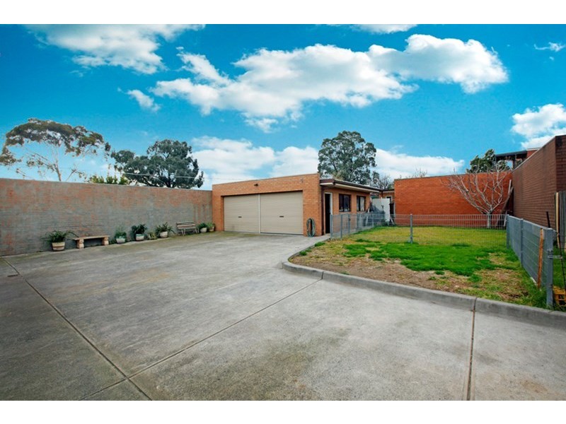 576 Gilbert Road, Reservoir VIC 3073