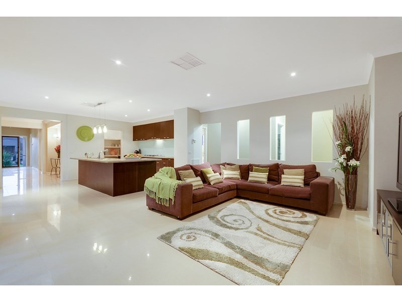 45 Viewgrand Boulevard, Epping VIC 3076