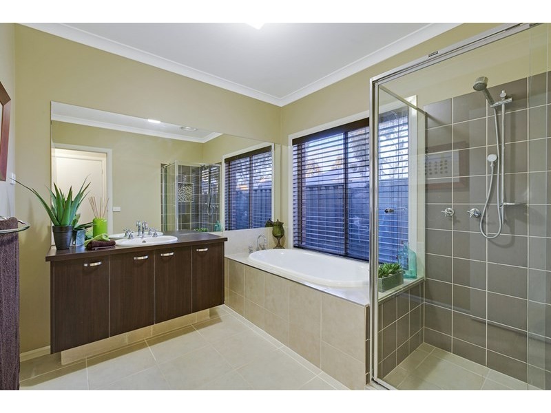 45 Viewgrand Boulevard, Epping VIC 3076