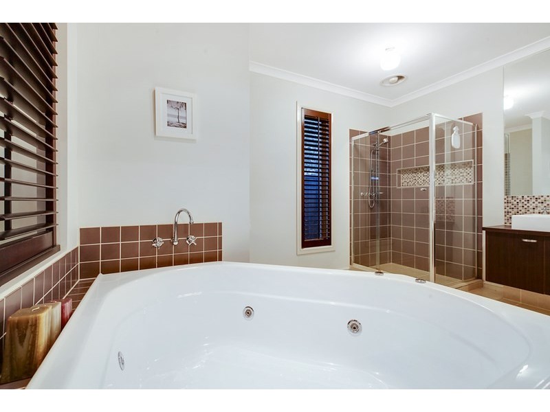 45 Viewgrand Boulevard, Epping VIC 3076