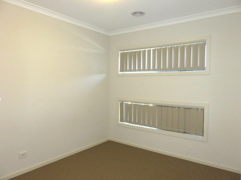 18 Argus Esplanade, Epping VIC 3076