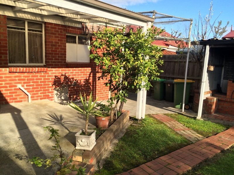13 Lovelace Street, Preston VIC 3072