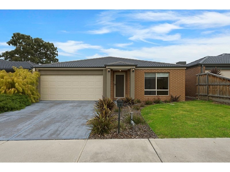 14 Peak Crescent, Doreen VIC 3754