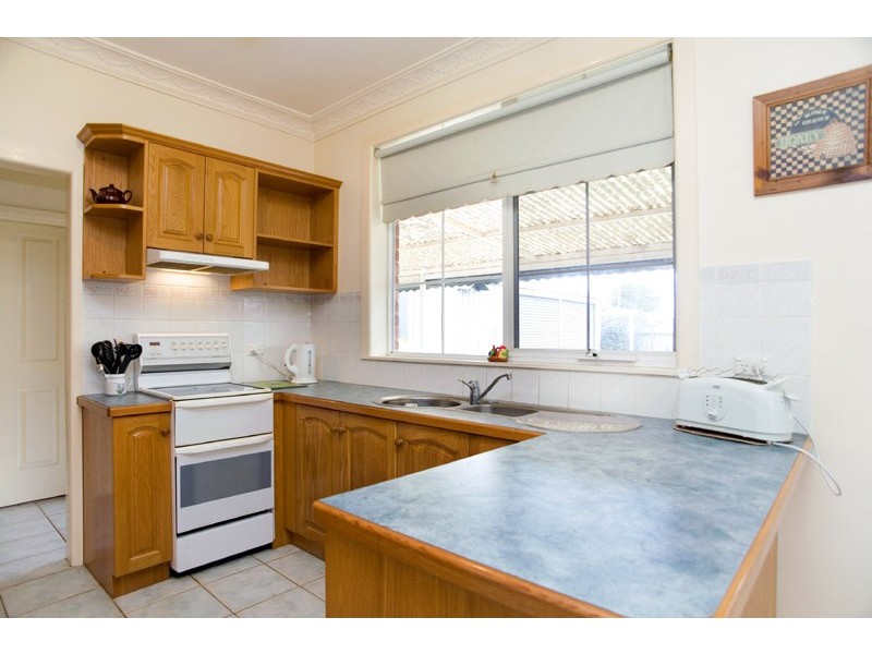 19 Chowne Street, Lalor VIC 3075