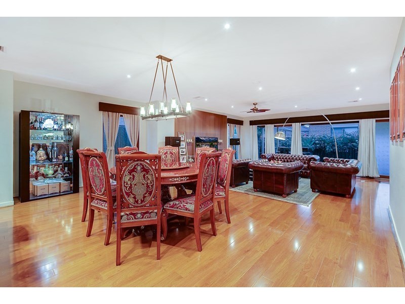 8 McCubbin Way, Mernda VIC 3754