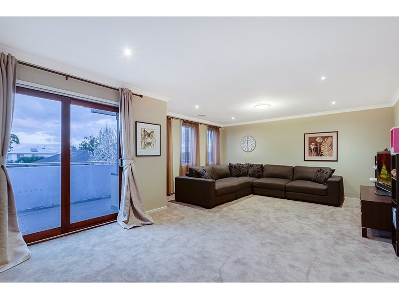 8 McCubbin Way, Mernda VIC 3754