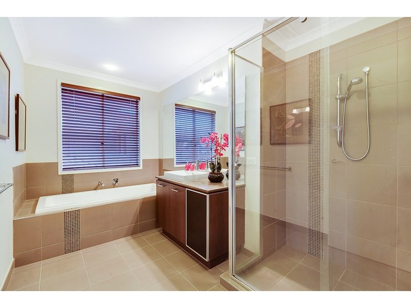 8 McCubbin Way, Mernda VIC 3754