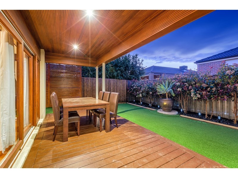 8 McCubbin Way, Mernda VIC 3754