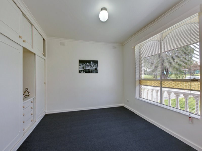 13/9 Seaver Grove, Reservoir VIC 3073