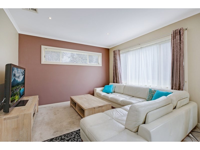 1 Rowanval Terrace, Mernda VIC 3754