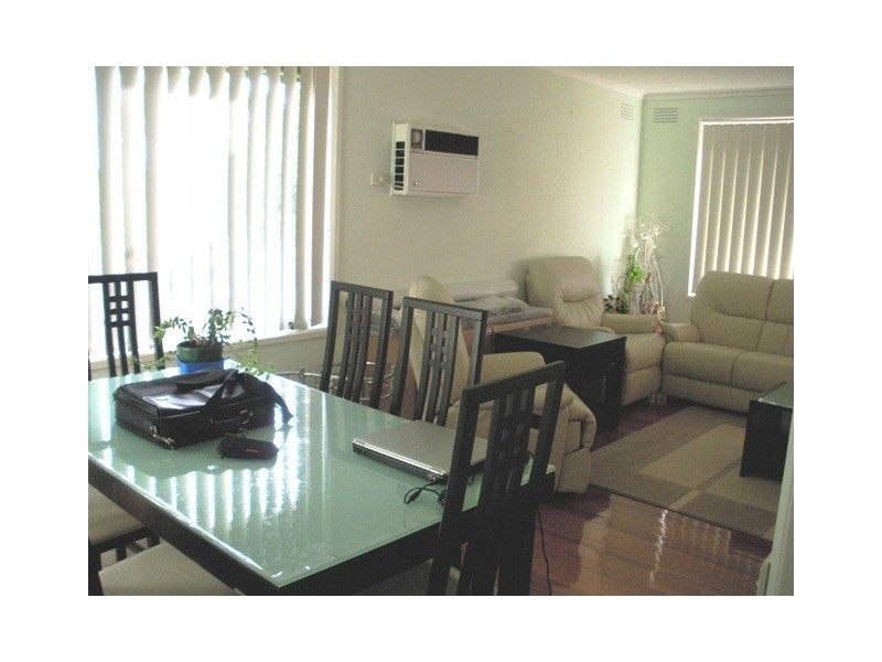 8 Peppercorn Parade, Epping VIC 3076