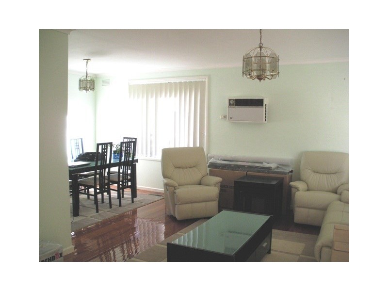 8 Peppercorn Parade, Epping VIC 3076