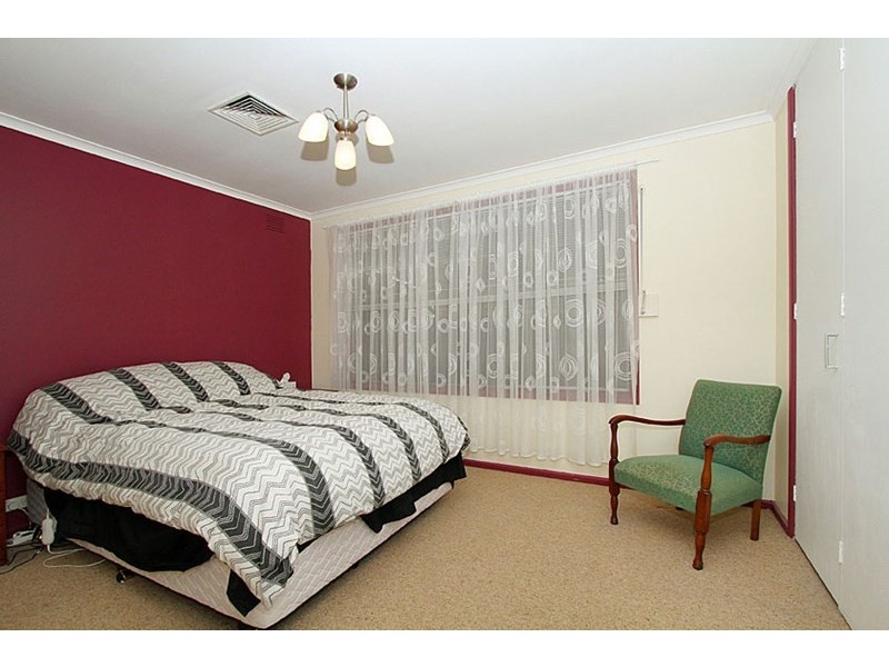 15 Dryandra Avenue, Epping VIC 3076