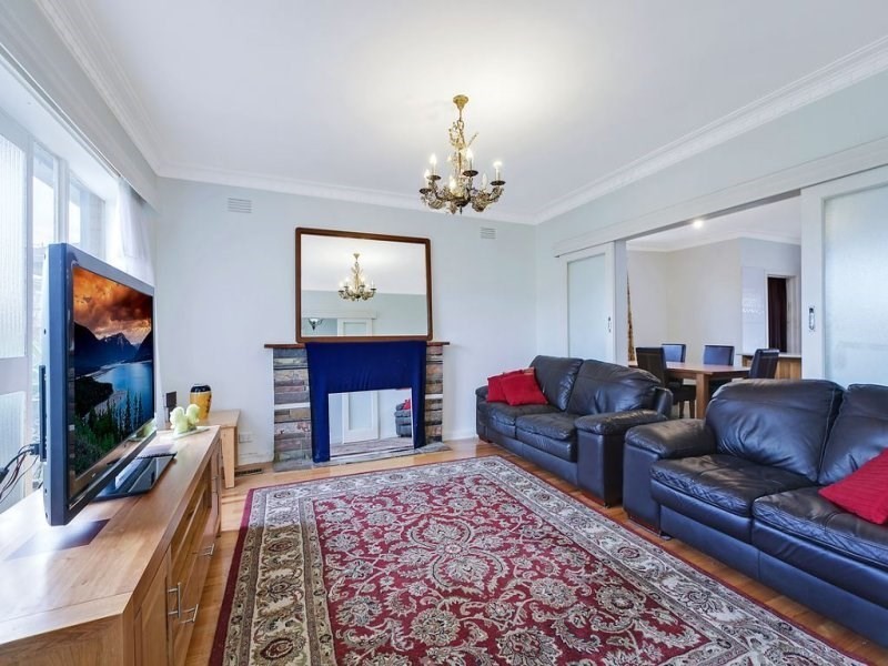 24 Curtin Avenue, Lalor VIC 3075