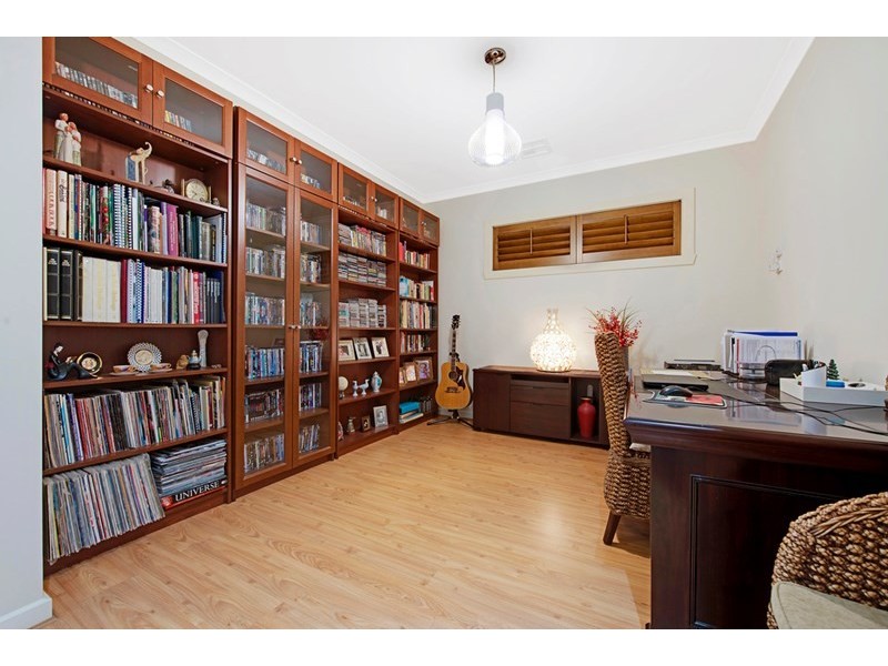 13 Canterbury Grove, Epping VIC 3076