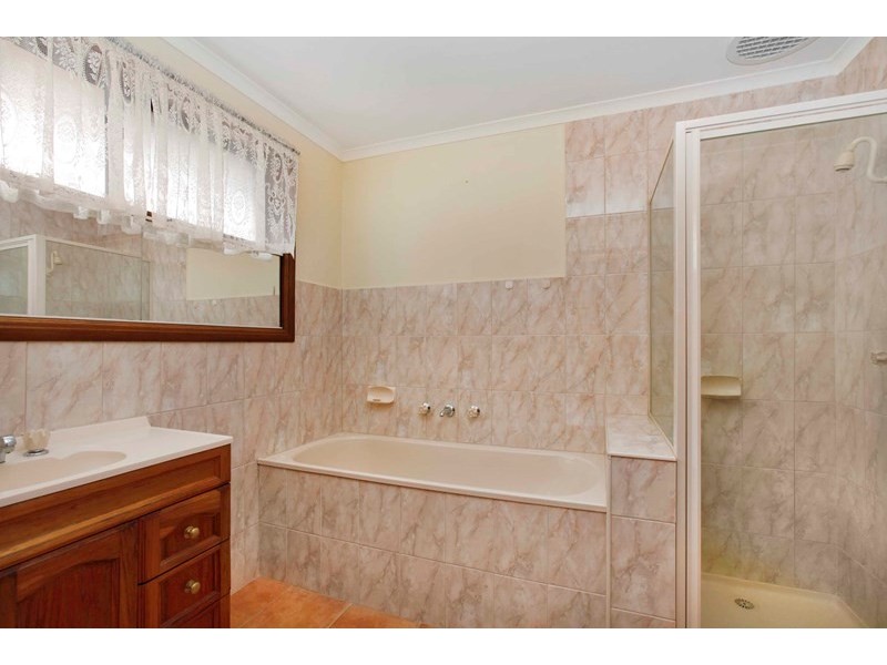 9 Bega Court, Lalor VIC 3075