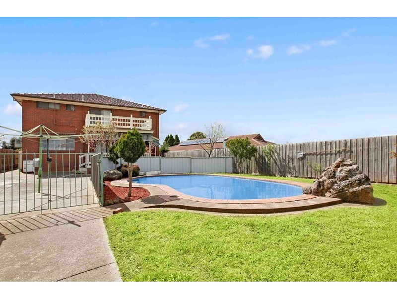 9 Bega Court, Lalor VIC 3075