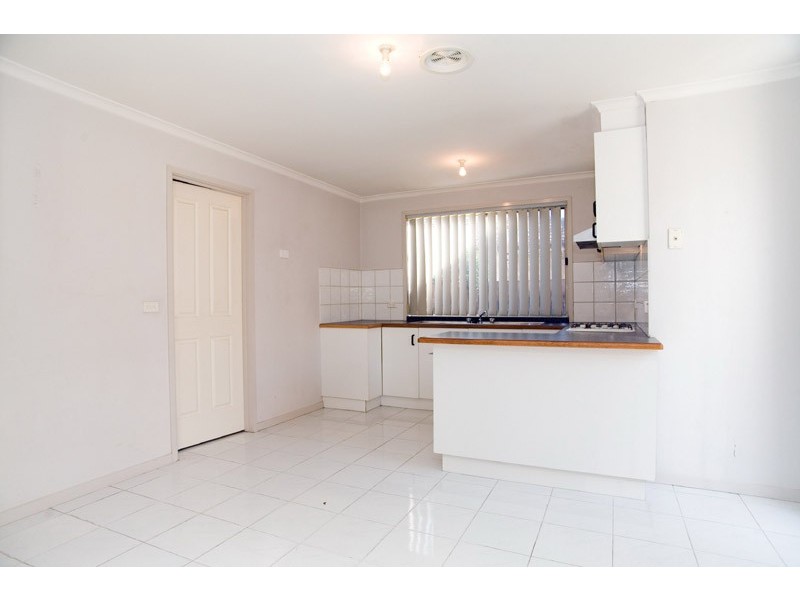 2/30 McFarlane Crescent, Epping VIC 3076