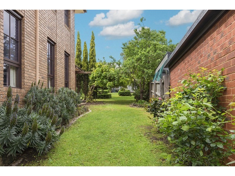 17 Gardiner Court, Mill Park VIC 3082