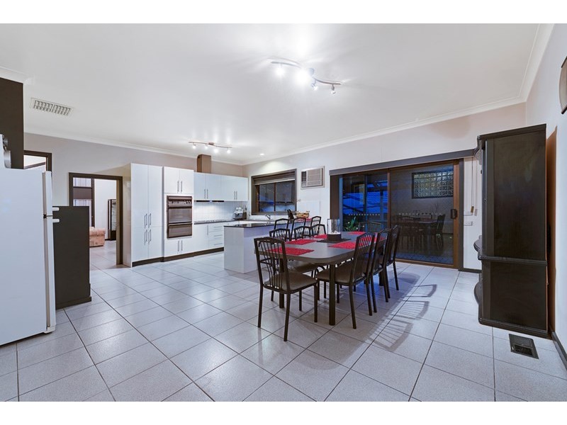 6 Chelsea Court, Thomastown VIC 3074