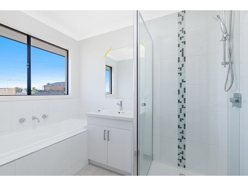 7 Picturesque Avenue, Doreen VIC 3754