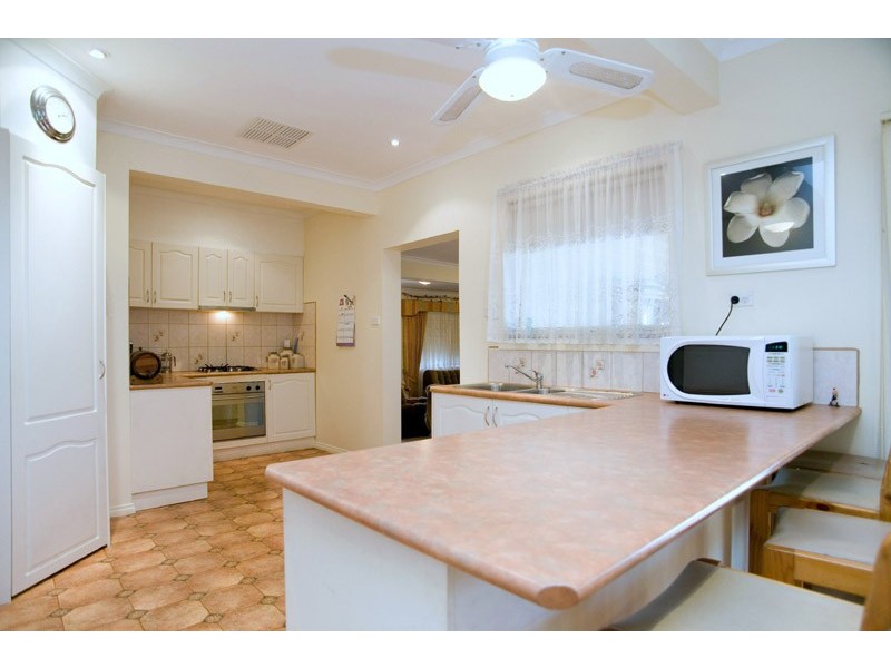 7 Dorothy Avenue, Thomastown VIC 3074