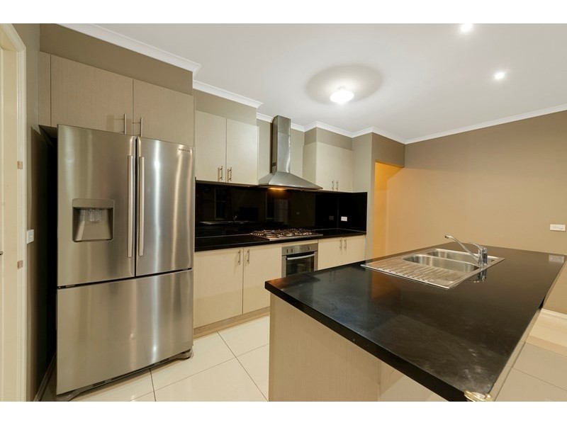 33 Pine Park Drive, Epping VIC 3076