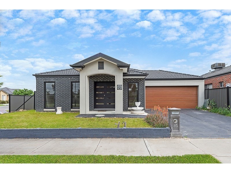 85 Cradle Mountain Drive, Craigieburn VIC 3064