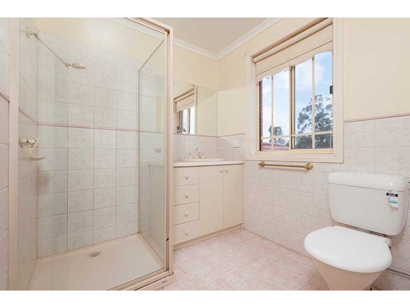 3 Kirwan Avenue, Roxburgh Park VIC 3064