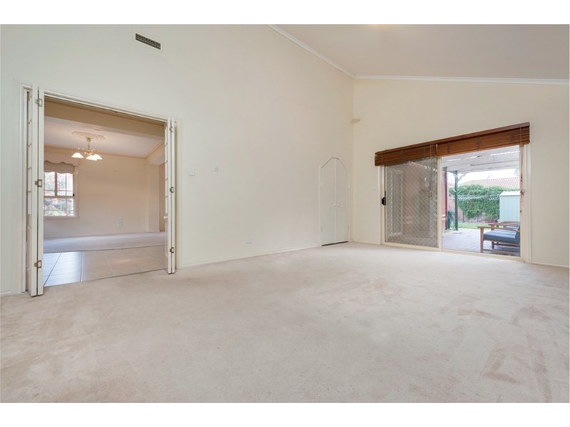 3 Kirwan Avenue, Roxburgh Park VIC 3064