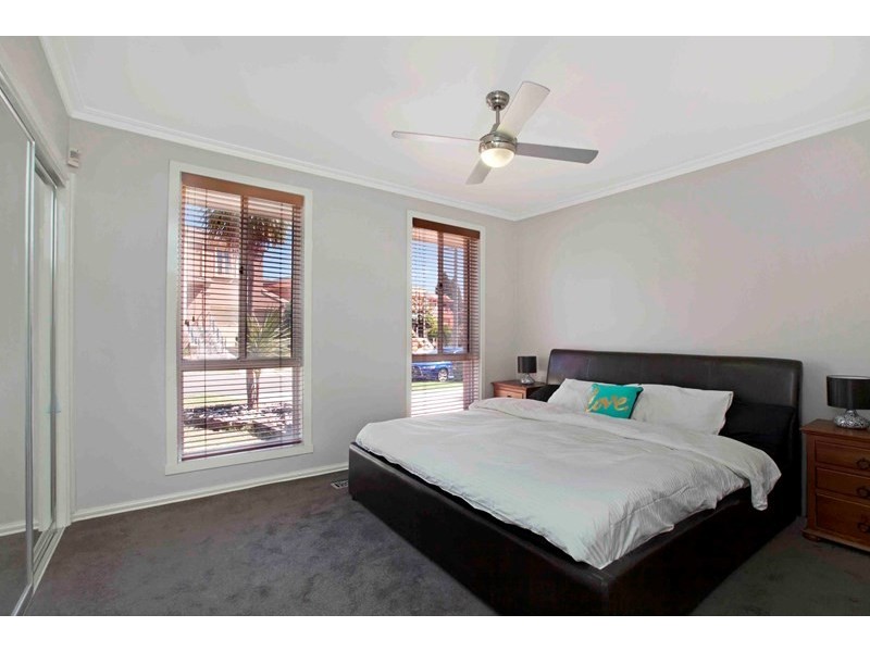 11 Lantern Close, Epping VIC 3076