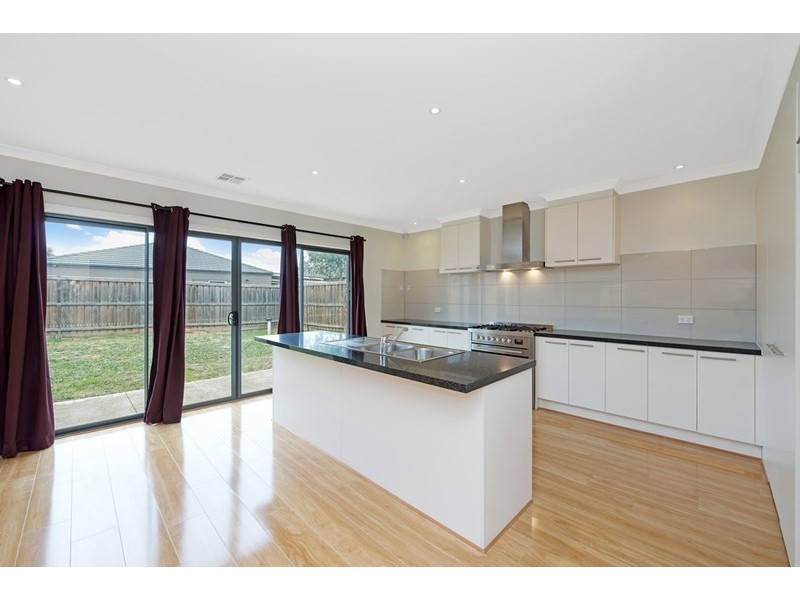 3 Lorenzo Way, Mernda VIC 3754