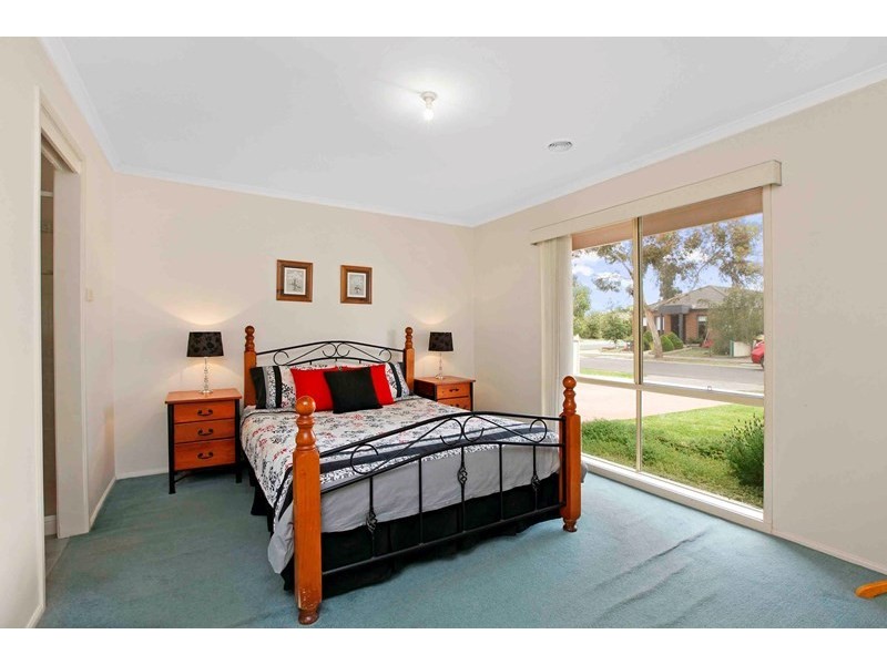 11 Wynnette Court, Epping VIC 3076