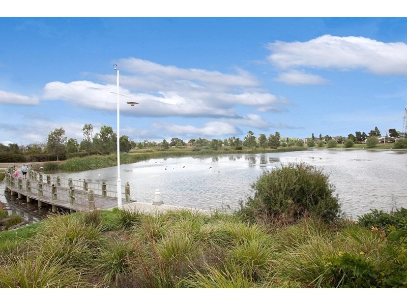 26 Lewins Rail Avenue, South Morang VIC 3752