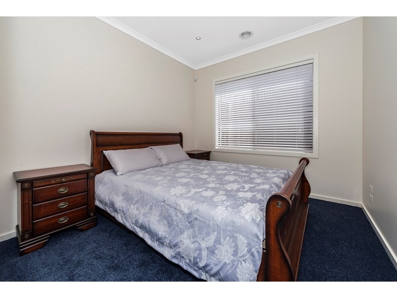 52 Grange Drive, South Morang VIC 3752