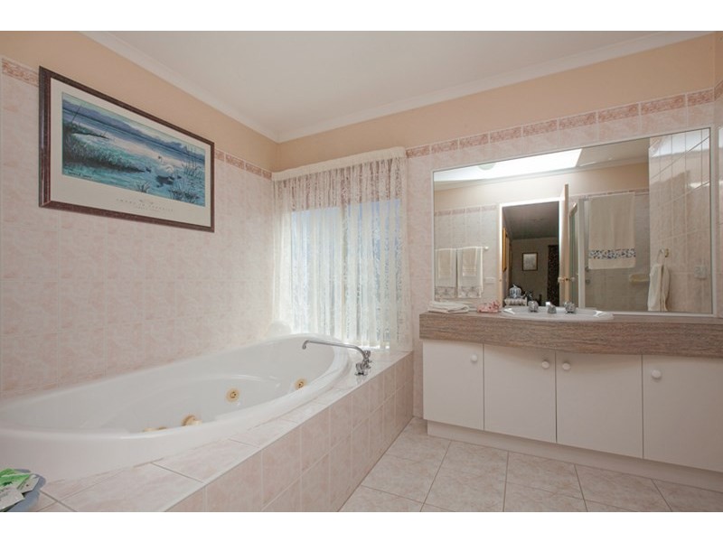 6 Iluka Court, Bundoora VIC 3083