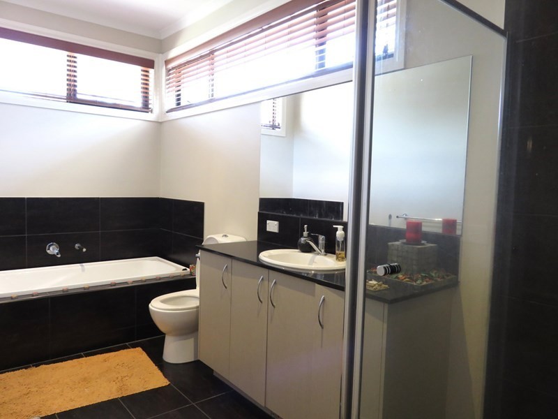 105 Redding Rise, Epping VIC 3076