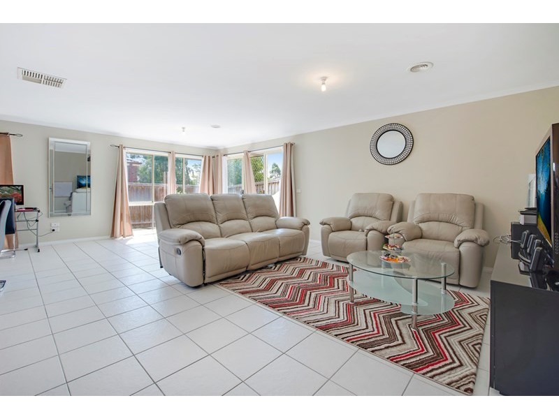 21 and 23 Featherpark Terrace, South Morang VIC 3752