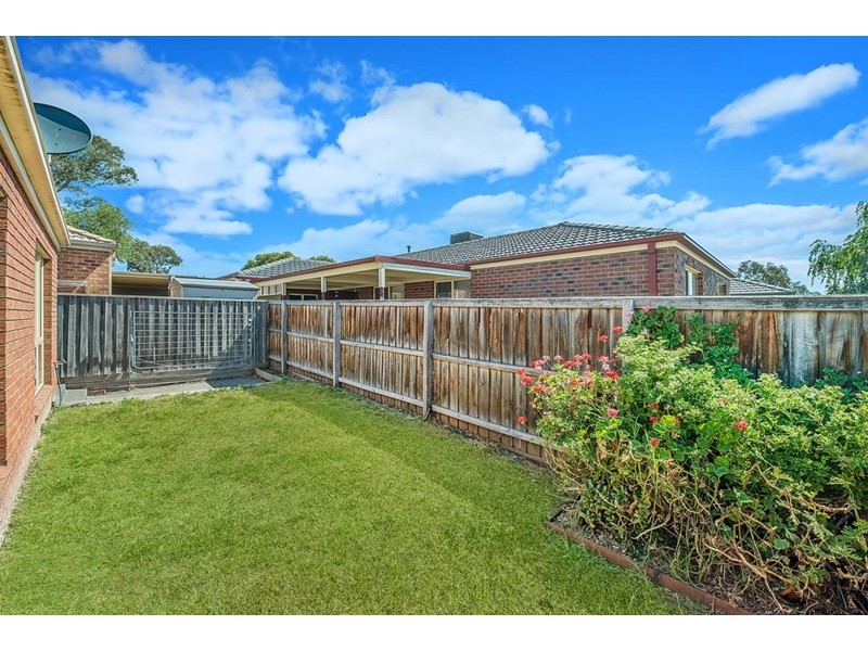 21 and 23 Featherpark Terrace, South Morang VIC 3752