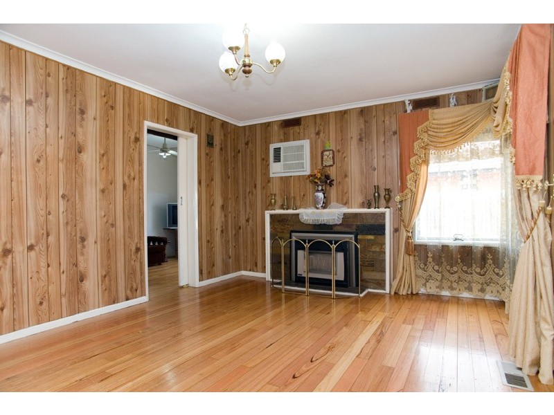 52 Darebin Drive, Thomastown VIC 3074