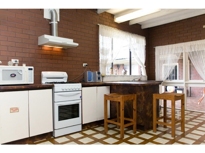 52 Darebin Drive, Thomastown VIC 3074