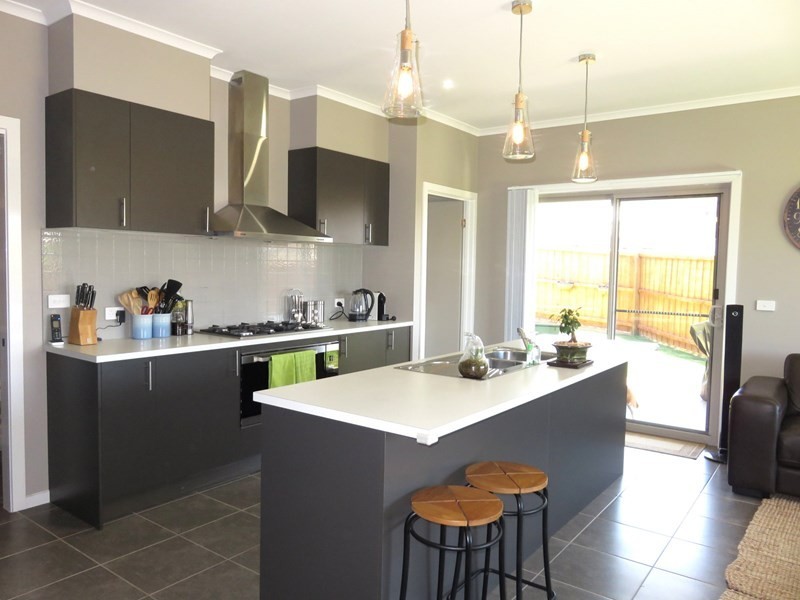 8 Monaco Circuit, Wollert VIC 3750