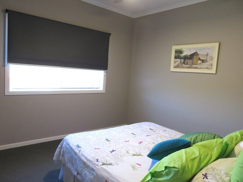 8 Monaco Circuit, Wollert VIC 3750